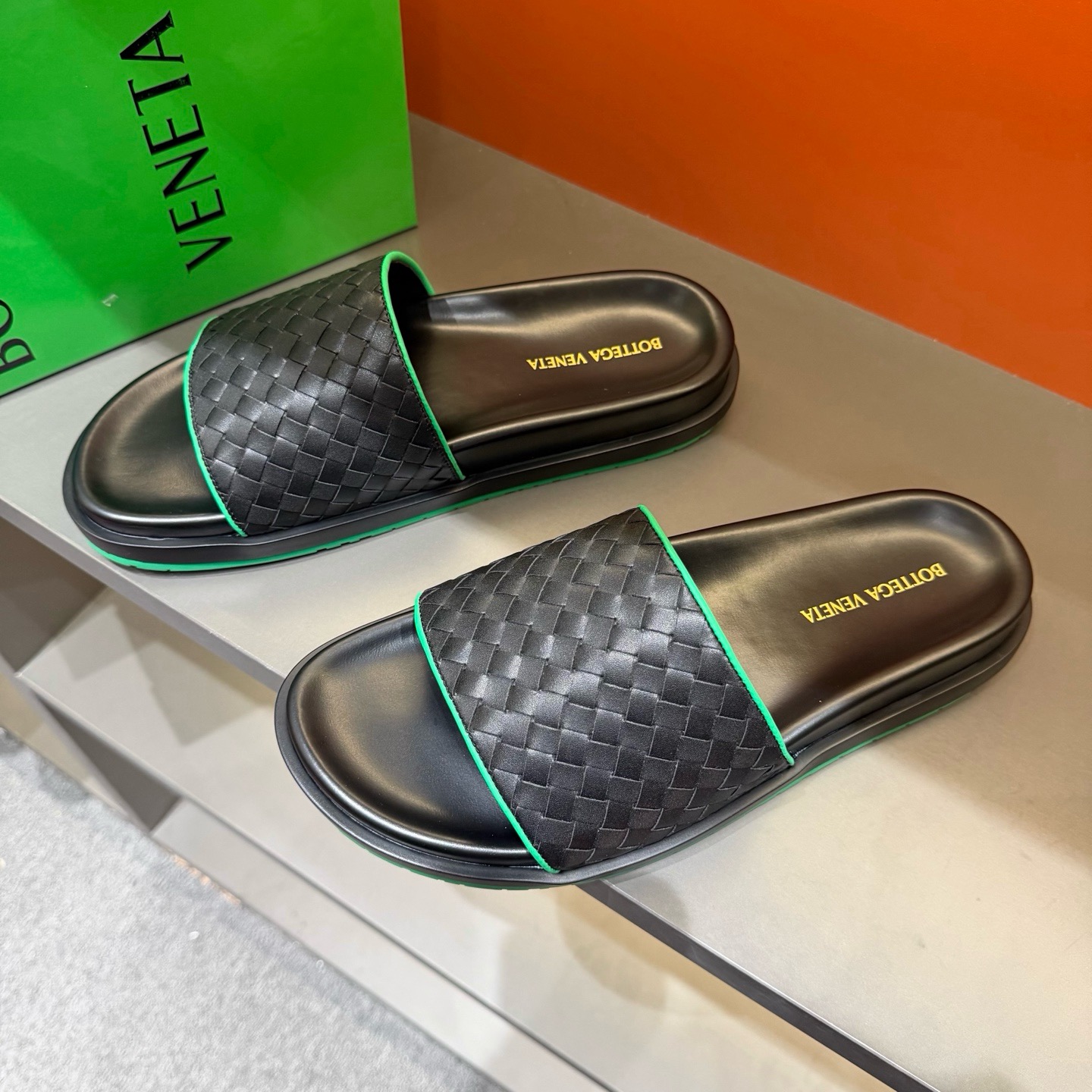 보테가 베네타 Bottega Veneta 슬리퍼
