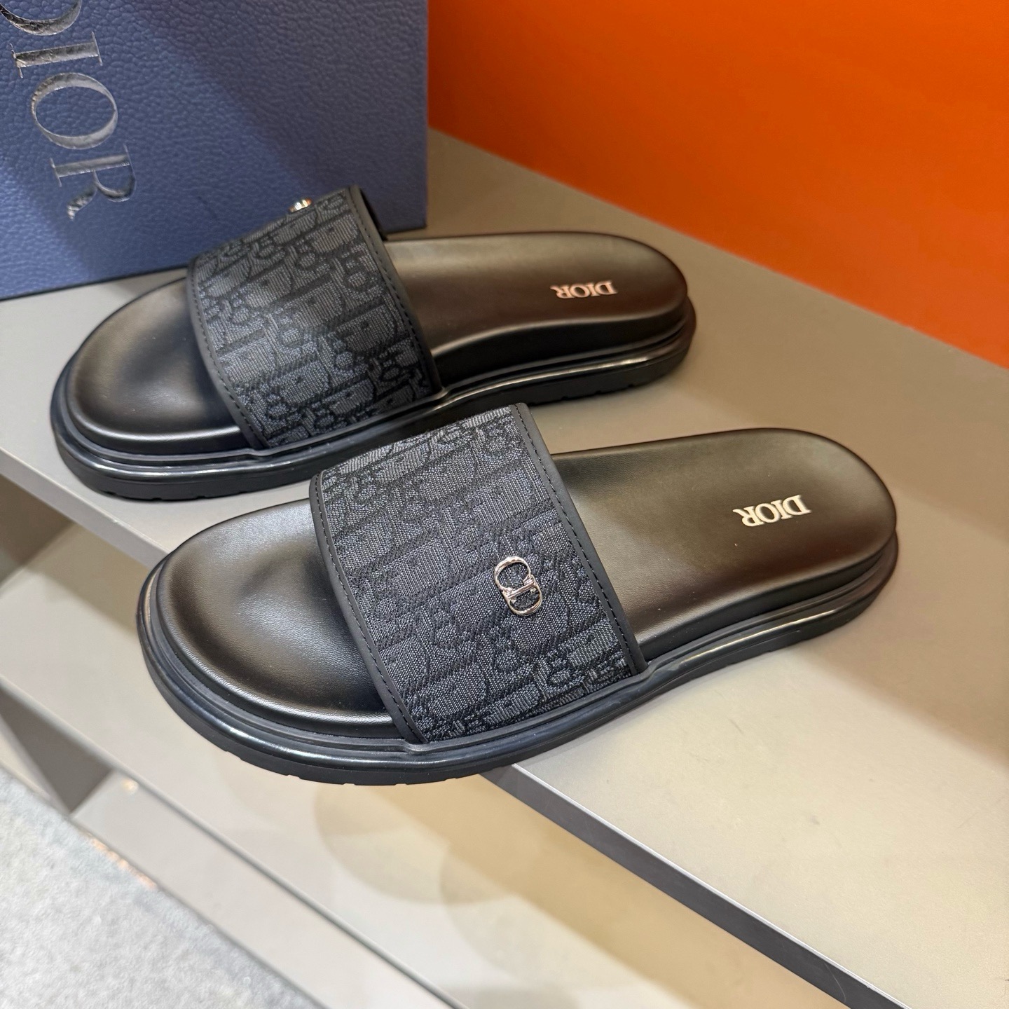 디올 Dior 슬리퍼