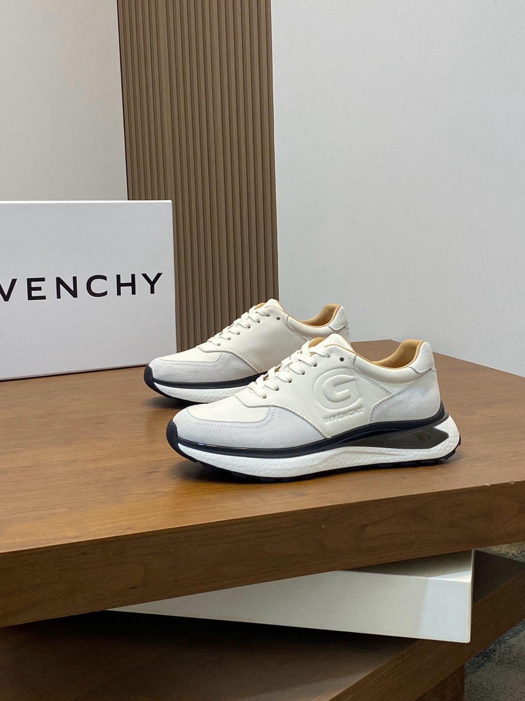 지방시 Givenchy 스니커즈