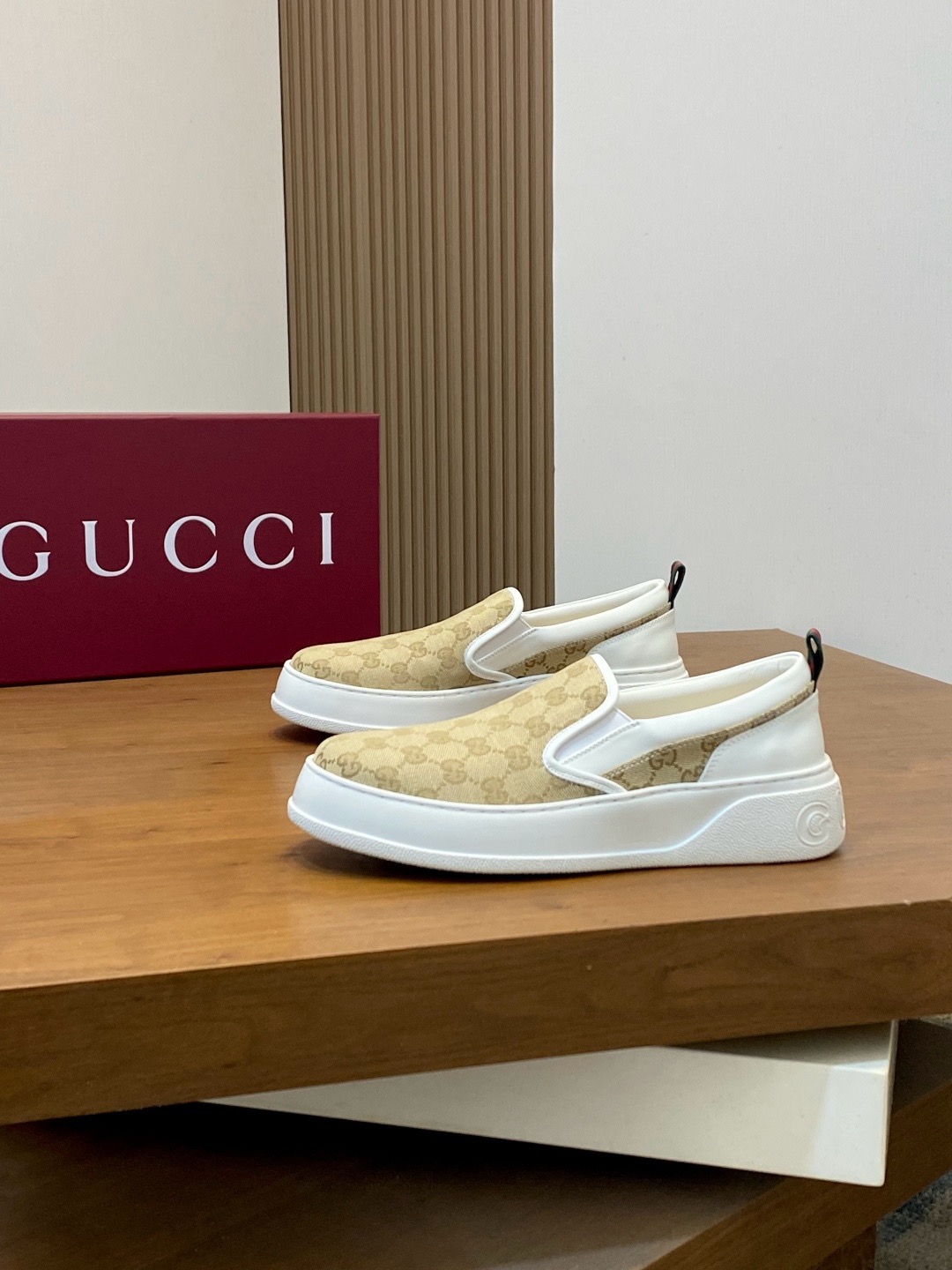 구찌 Gucci 스니커즈