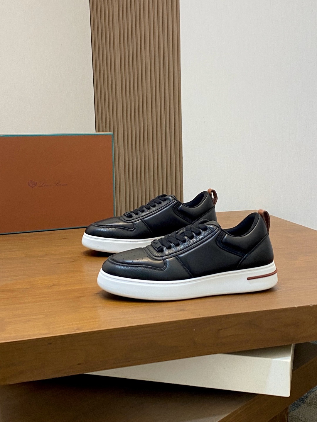 로로피아나 Loro Piana Tennis Walk 스니커즈