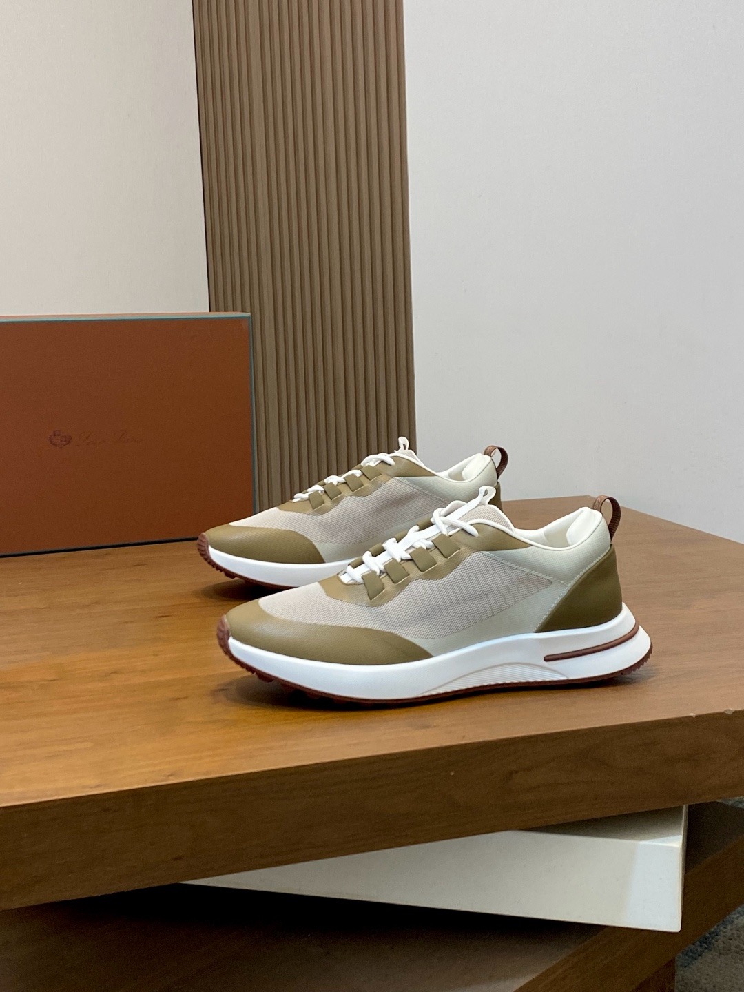 로로피아나 Loro Piana Week End Walk 스니커즈