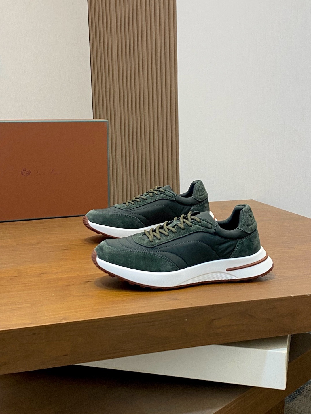 로로피아나 Loro Piana Weekend Walk 스니커즈