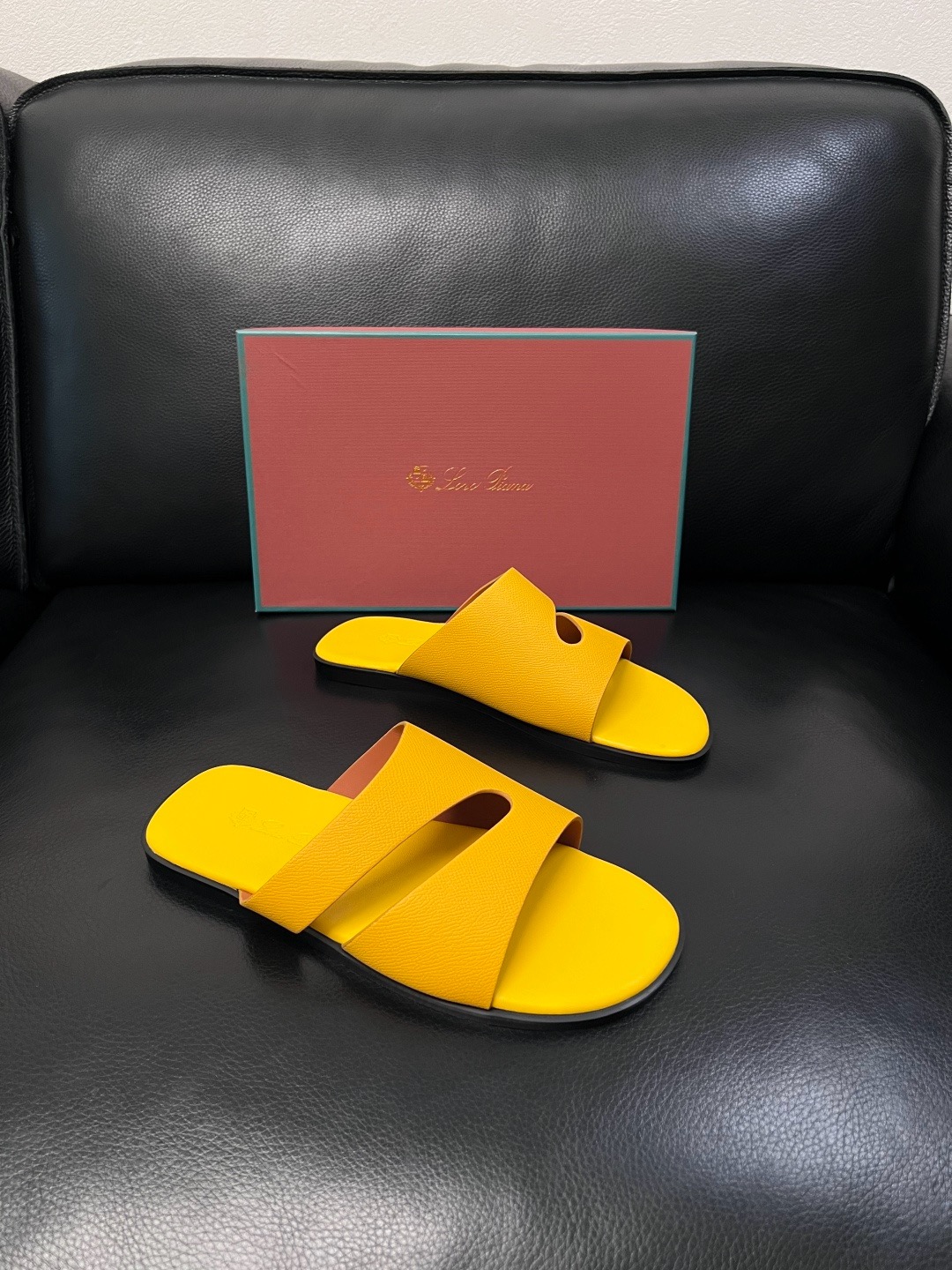 로로피아나 Loro Piana 슬리퍼