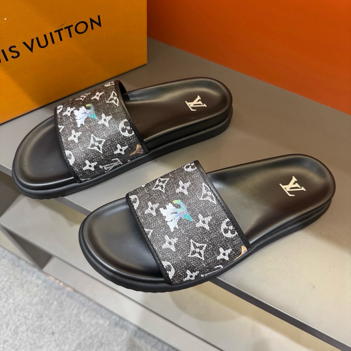 루이비통 Louis Vuitton 슬리퍼