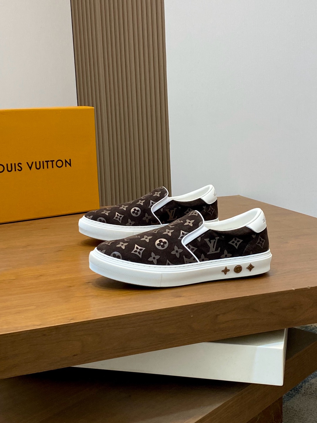 루이비통 Louis Vuitton 스니커즈
