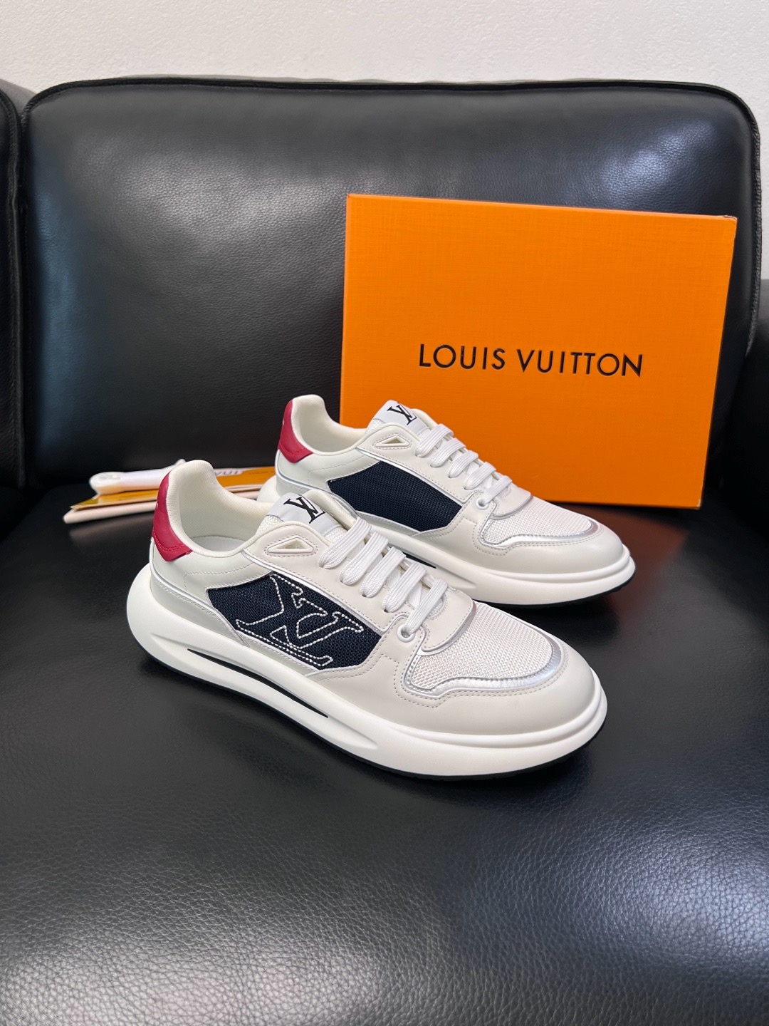 루이비통 Louis Vuitton 스니커즈