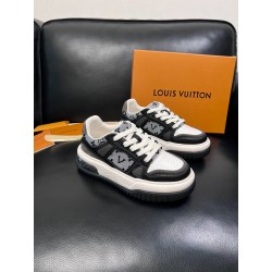 루이비통 Louis Vuitton 스니커즈