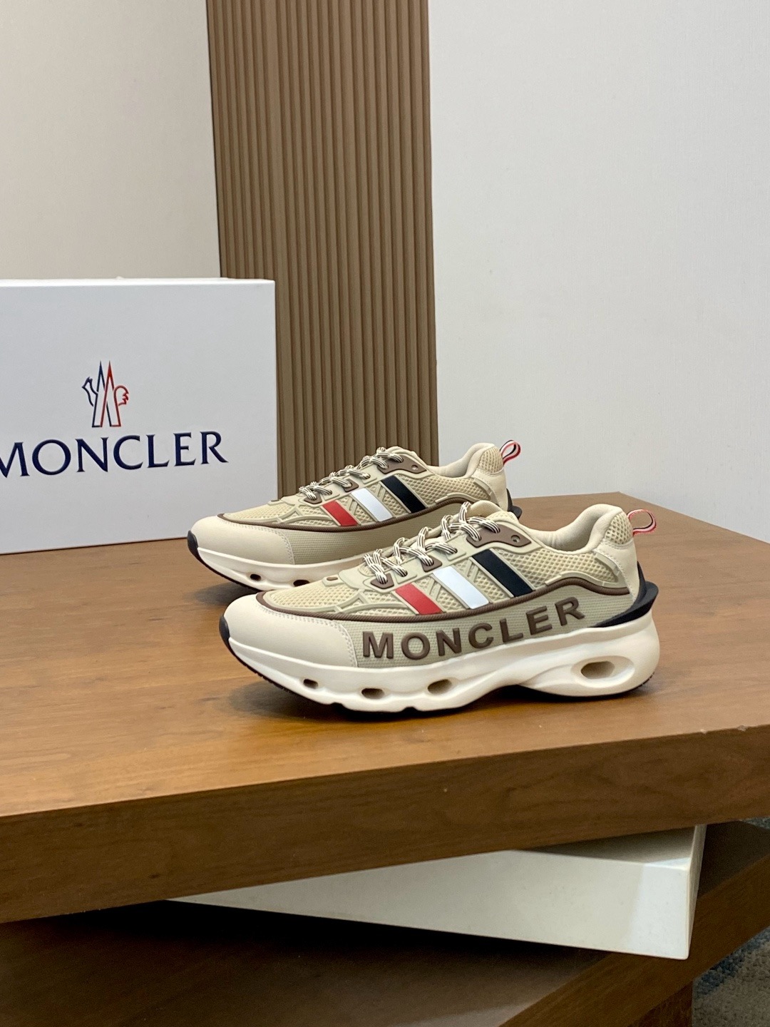 몽클레어 Moncler 스니커즈