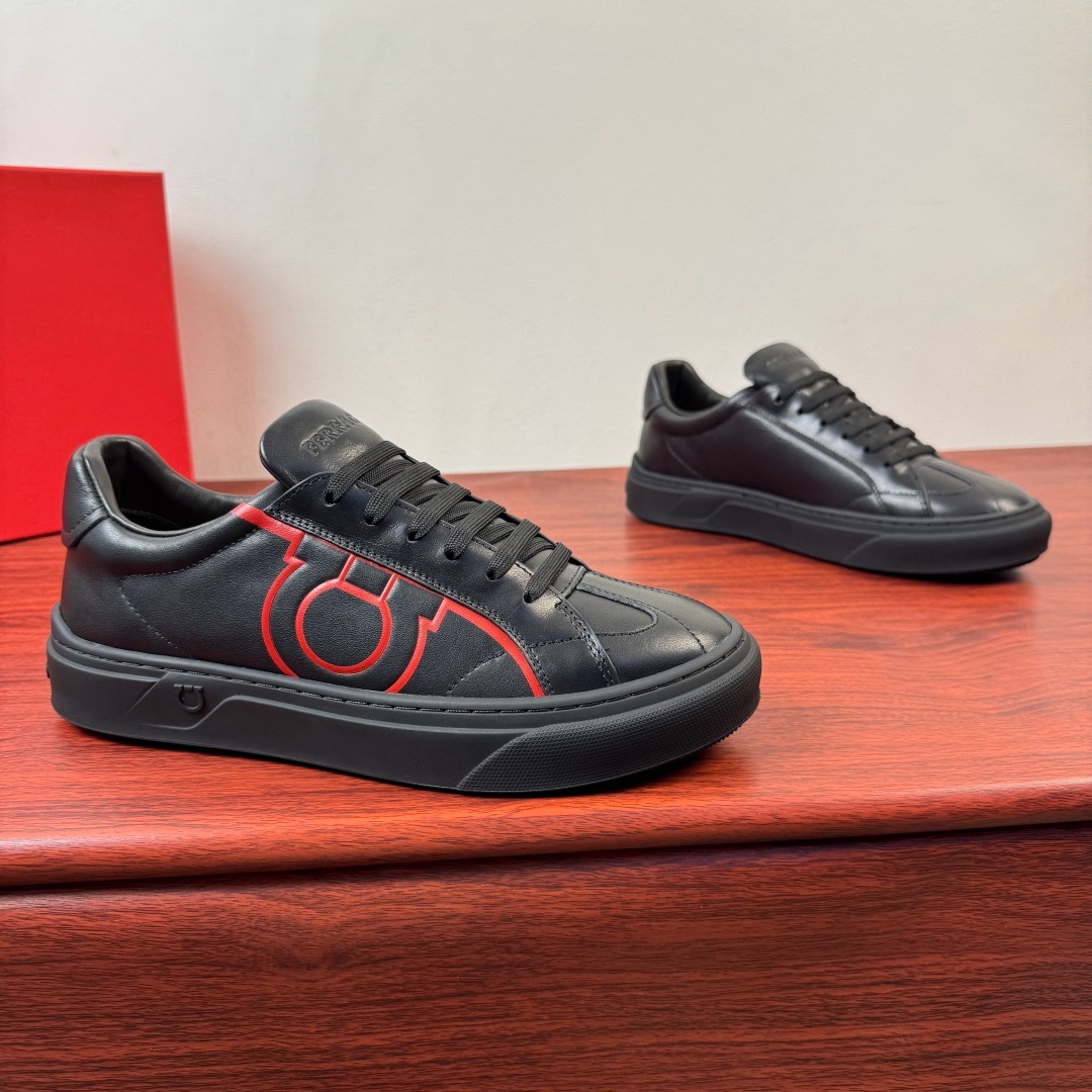 살바토레 페라가모 Salvatore Ferragamo 0791917 Gancini 스니커즈