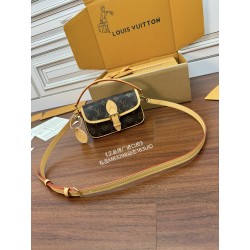 루이비통 Louis Vuitton 나노 다이앤 모노그램 M83298