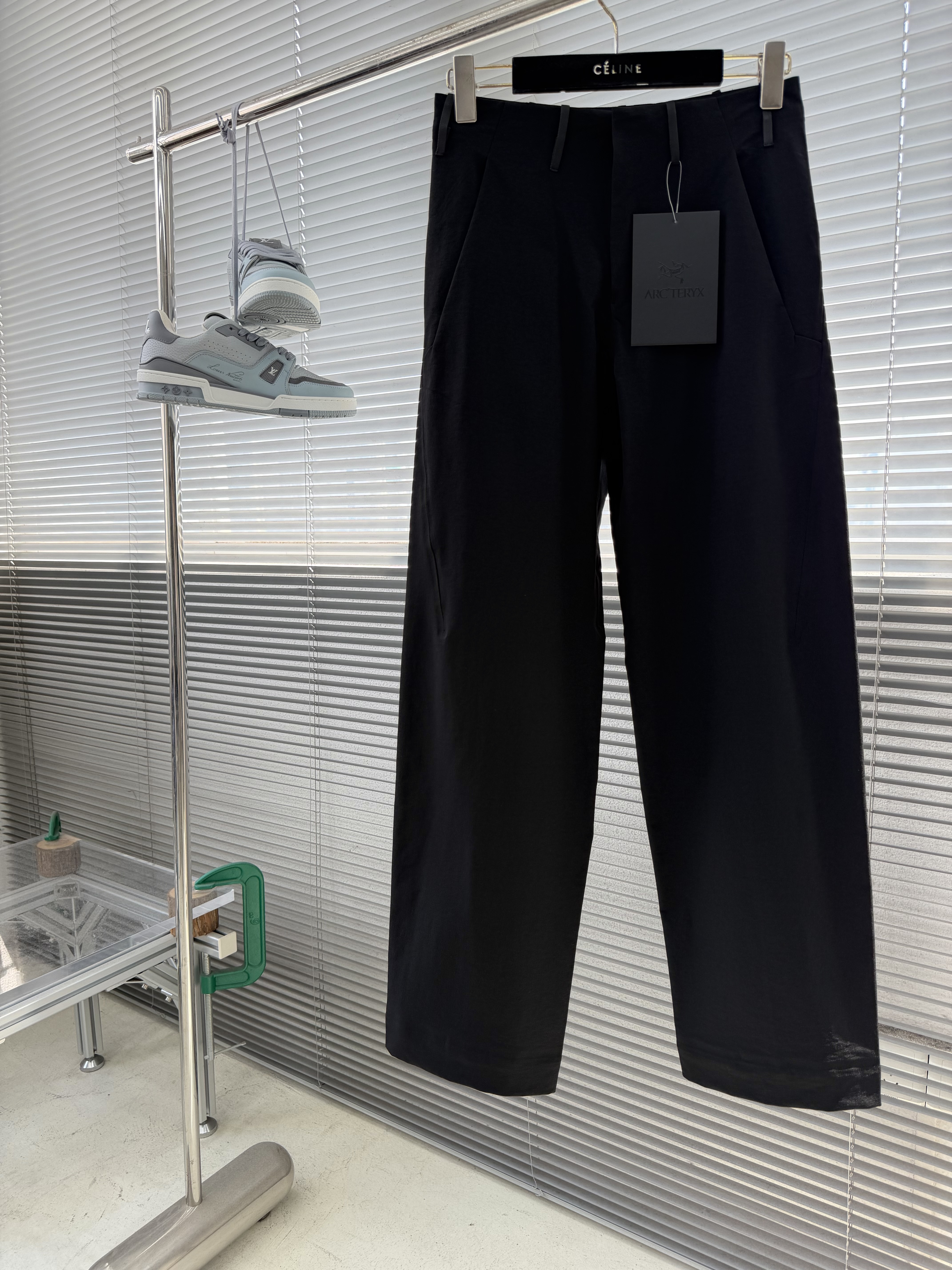 아크테릭스 ARC'TERYX 바지