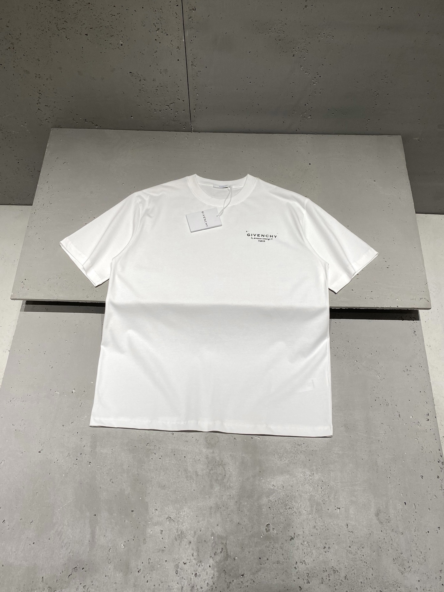 지방시 Givenchy 반팔 티셔츠