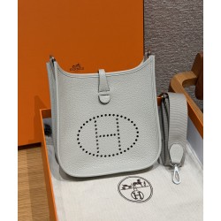에르메스 Hermes Evelyne 23cm Clemence 8U Blue Glacier/silver