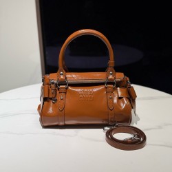 미우 미우 Miu Miu 5BA327 가죽 탑 핸들 백 Cognac 28cm