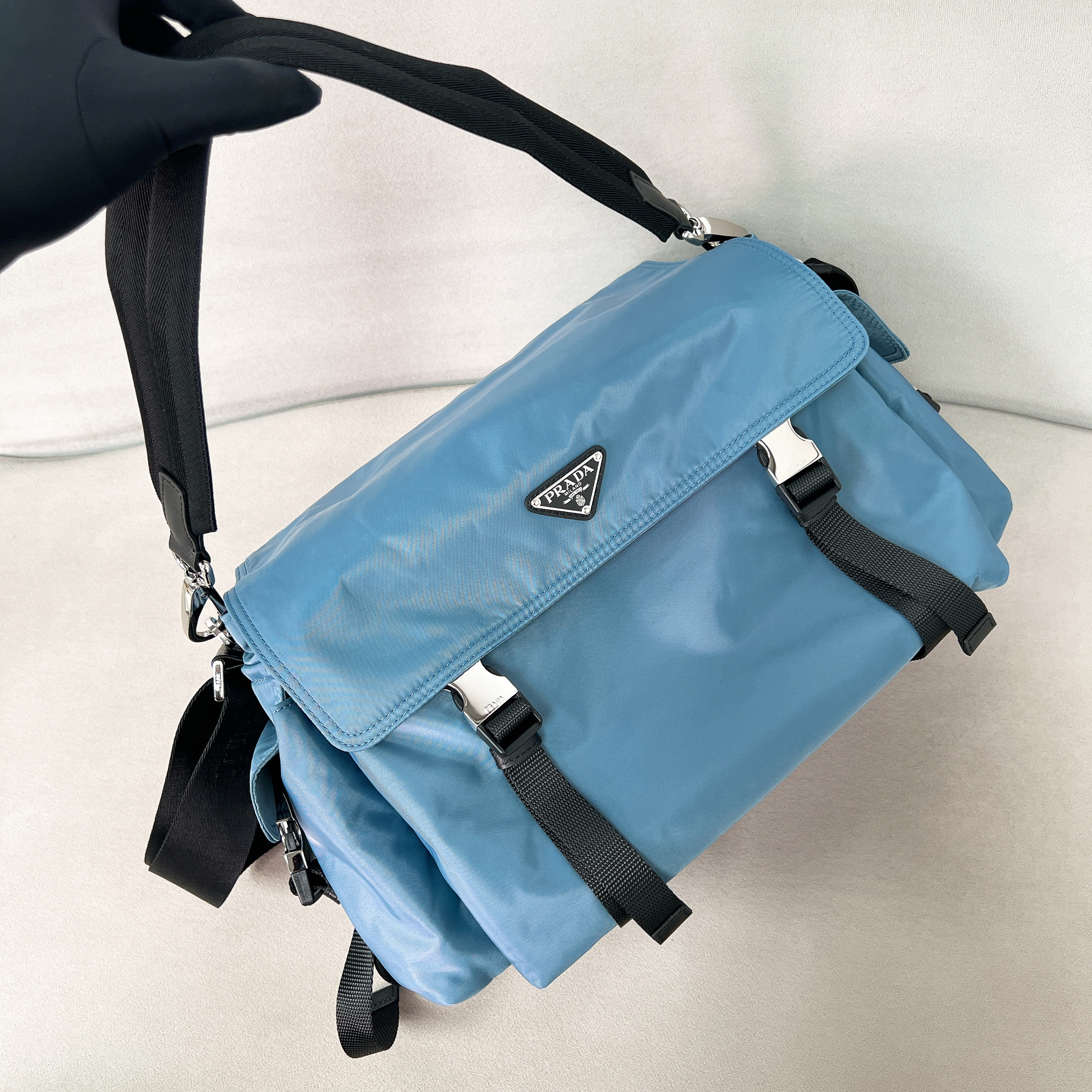 프라다 Prada 2VD082 Explore Re-Nylon 및 가죽 백 Blue 42cm