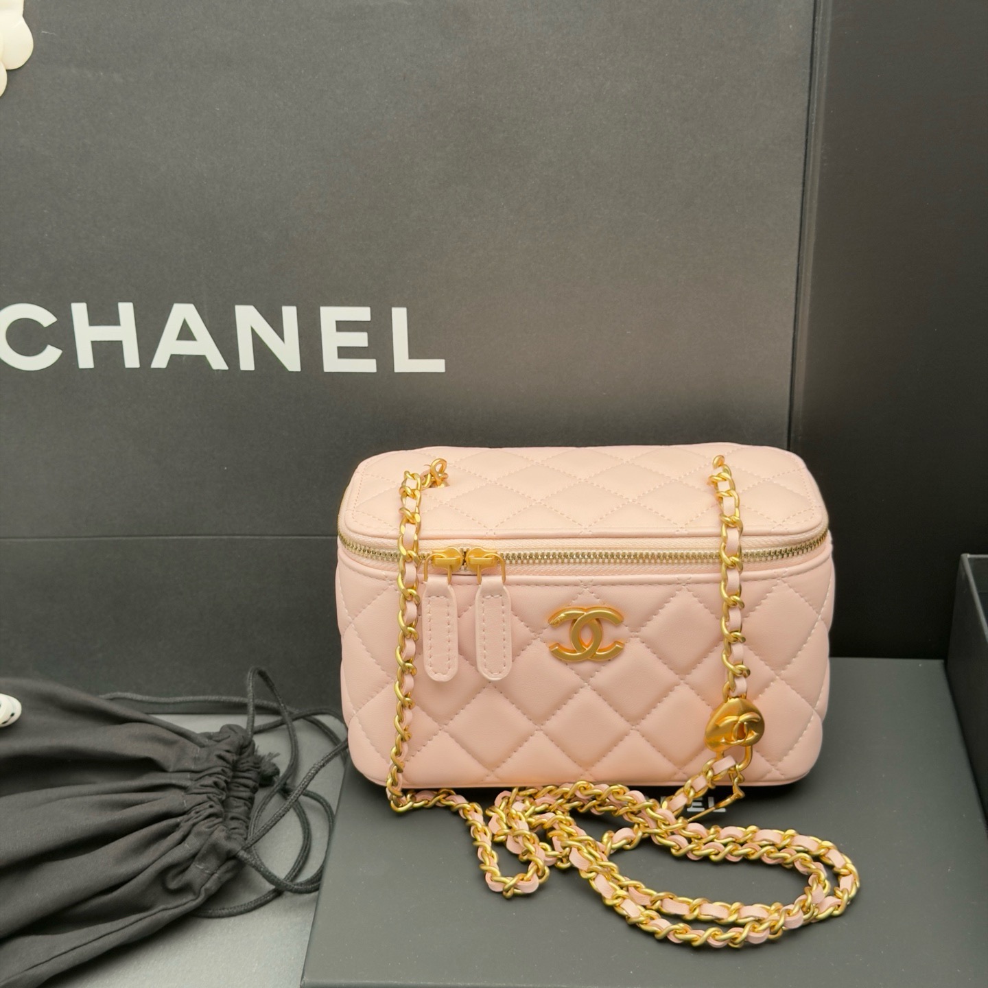 샤넬 Chanel AP5064 Classic Vanity with Chain 16.5cm