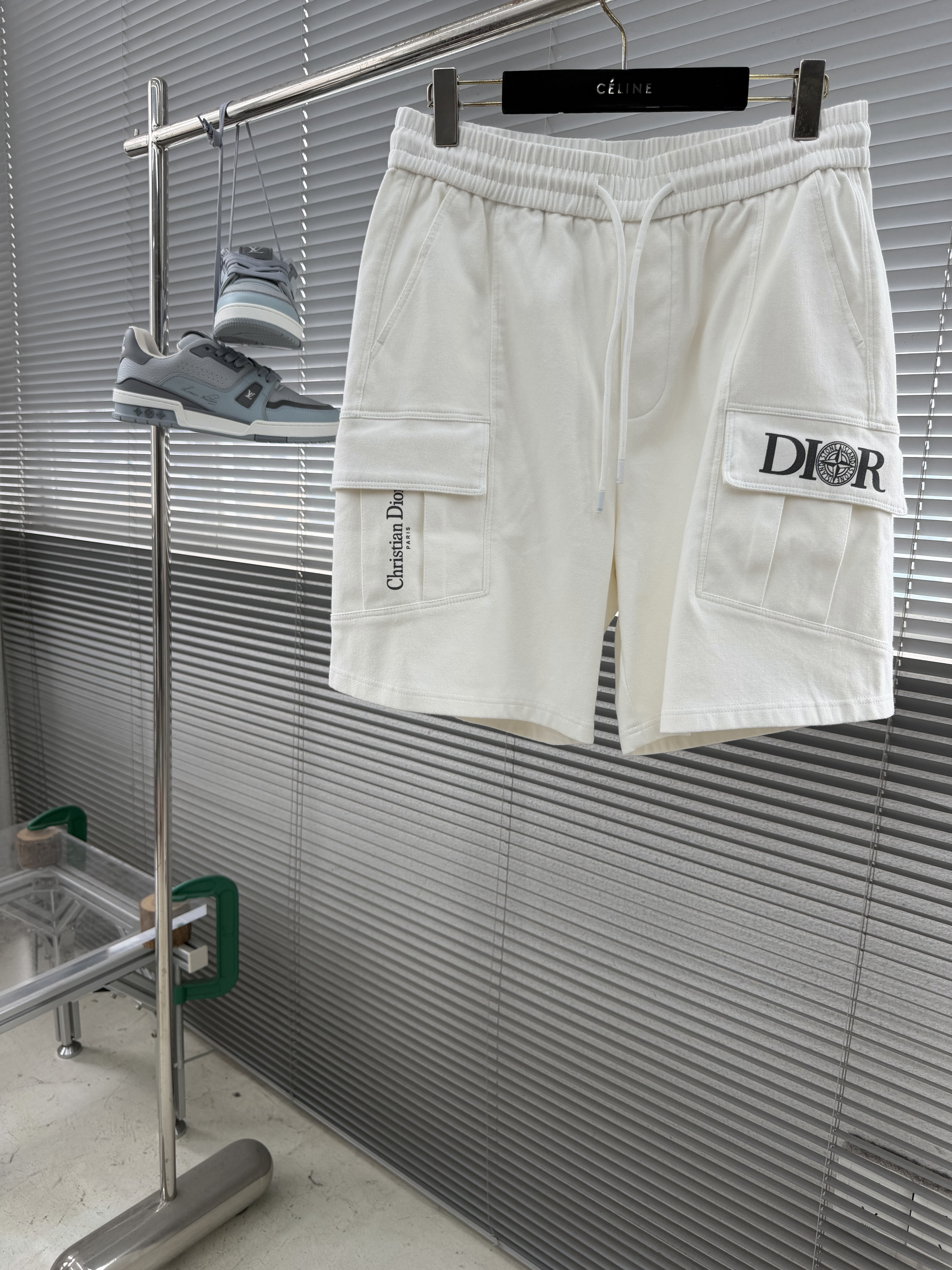 디올 Dior 반바지