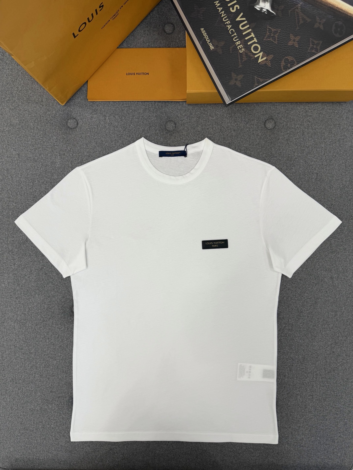 루이비통 Louis Vuitton 반팔 티셔츠 1AK7GL