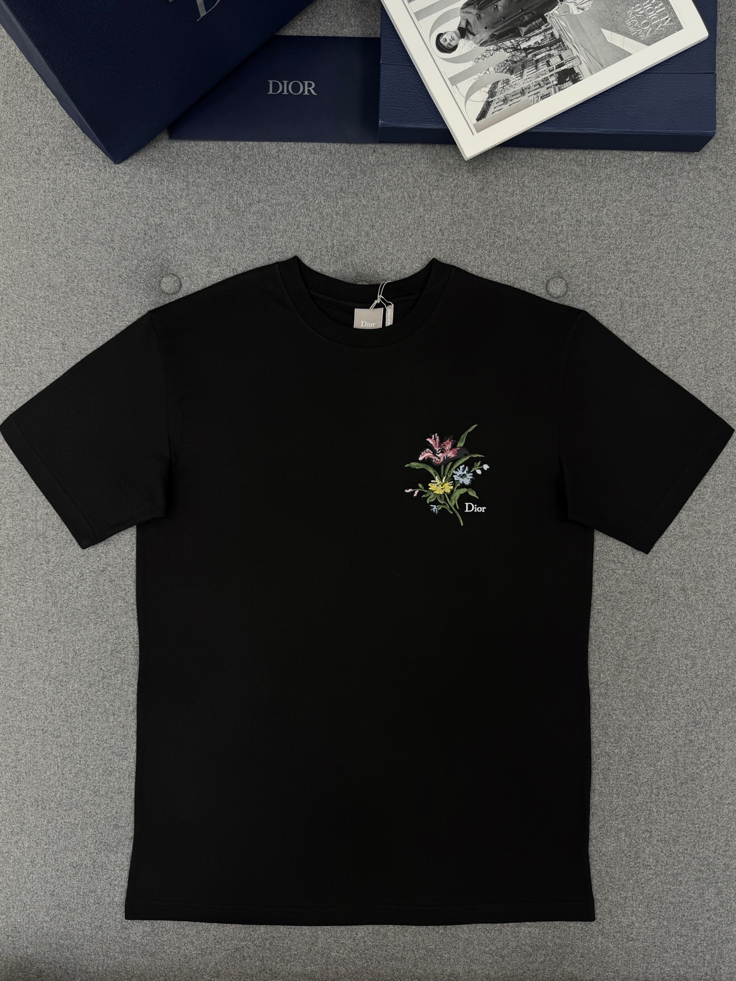 디올 Dior 반팔 티셔츠  693J640A3282_C984