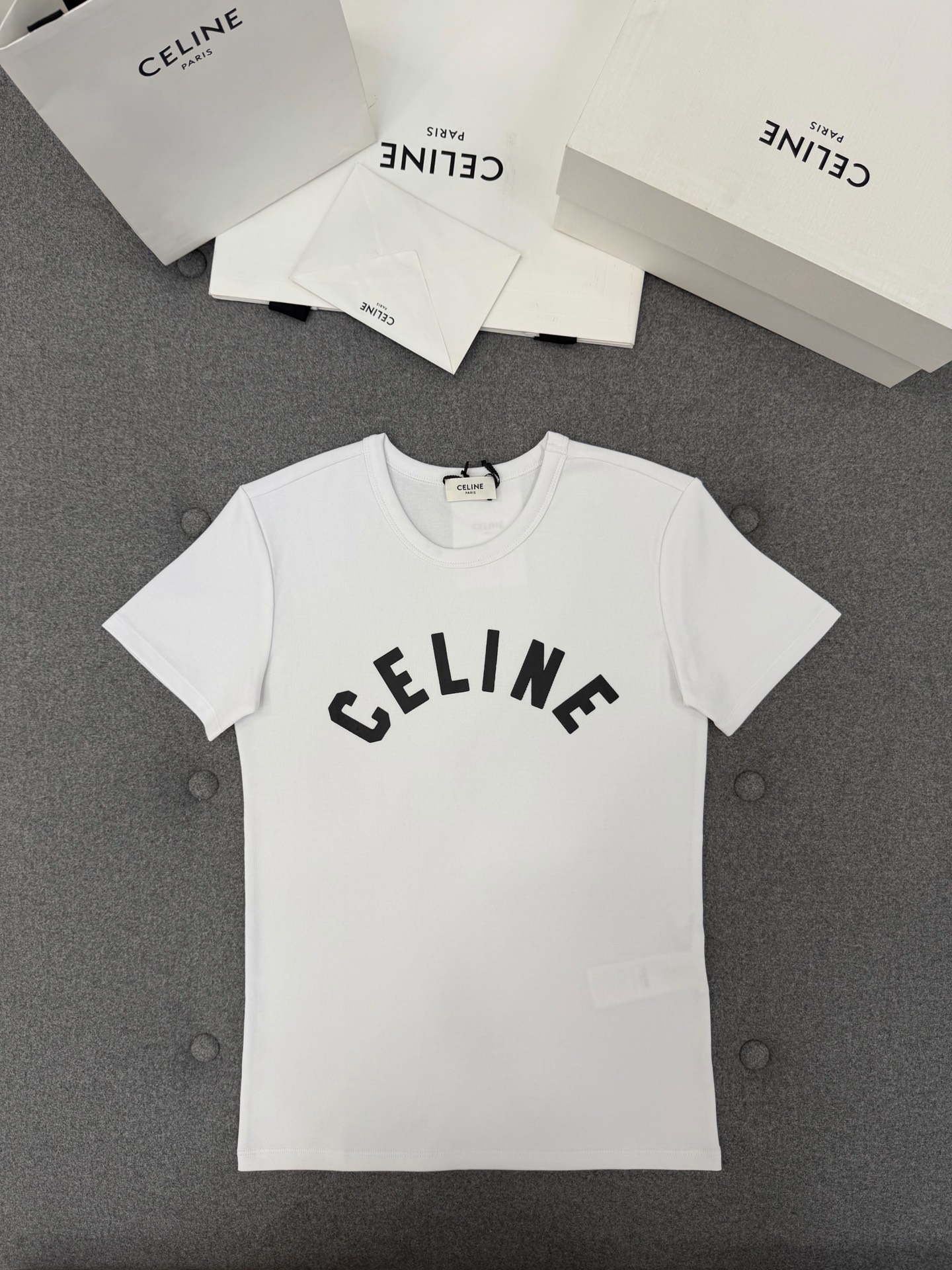 셀린느 CELINE 반팔 티셔츠 RX0SU3O24.01OB