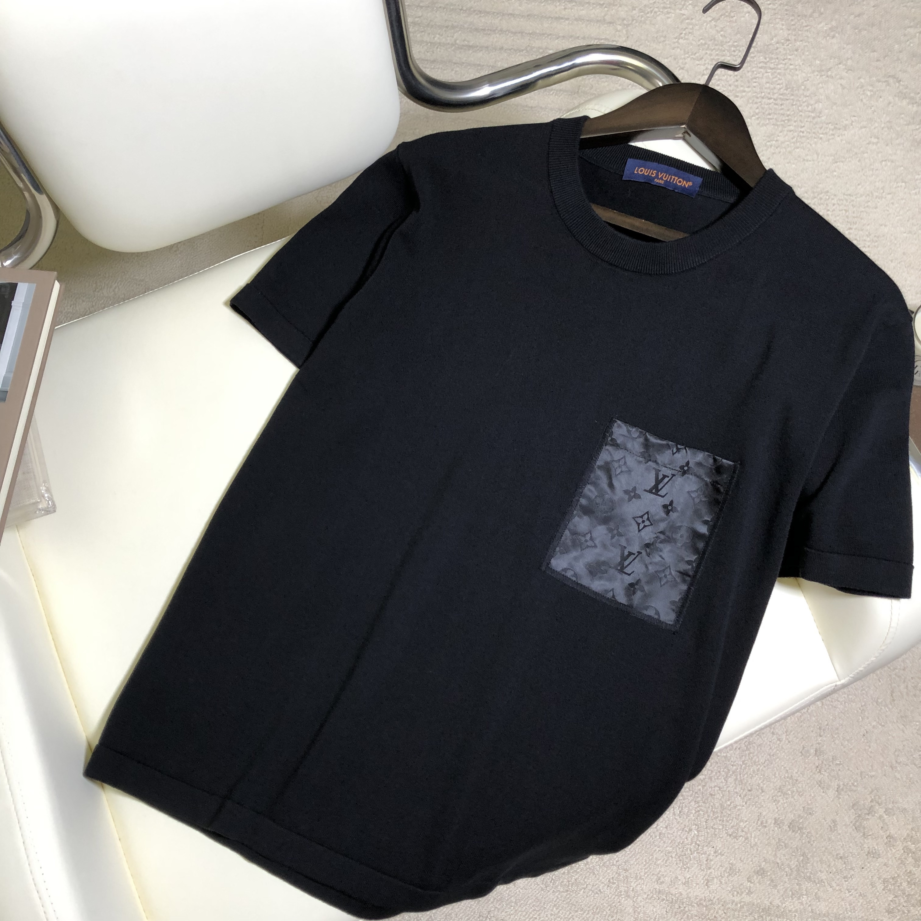 루이비통 Louis Vuitton 반팔 티셔츠 1AJRLX