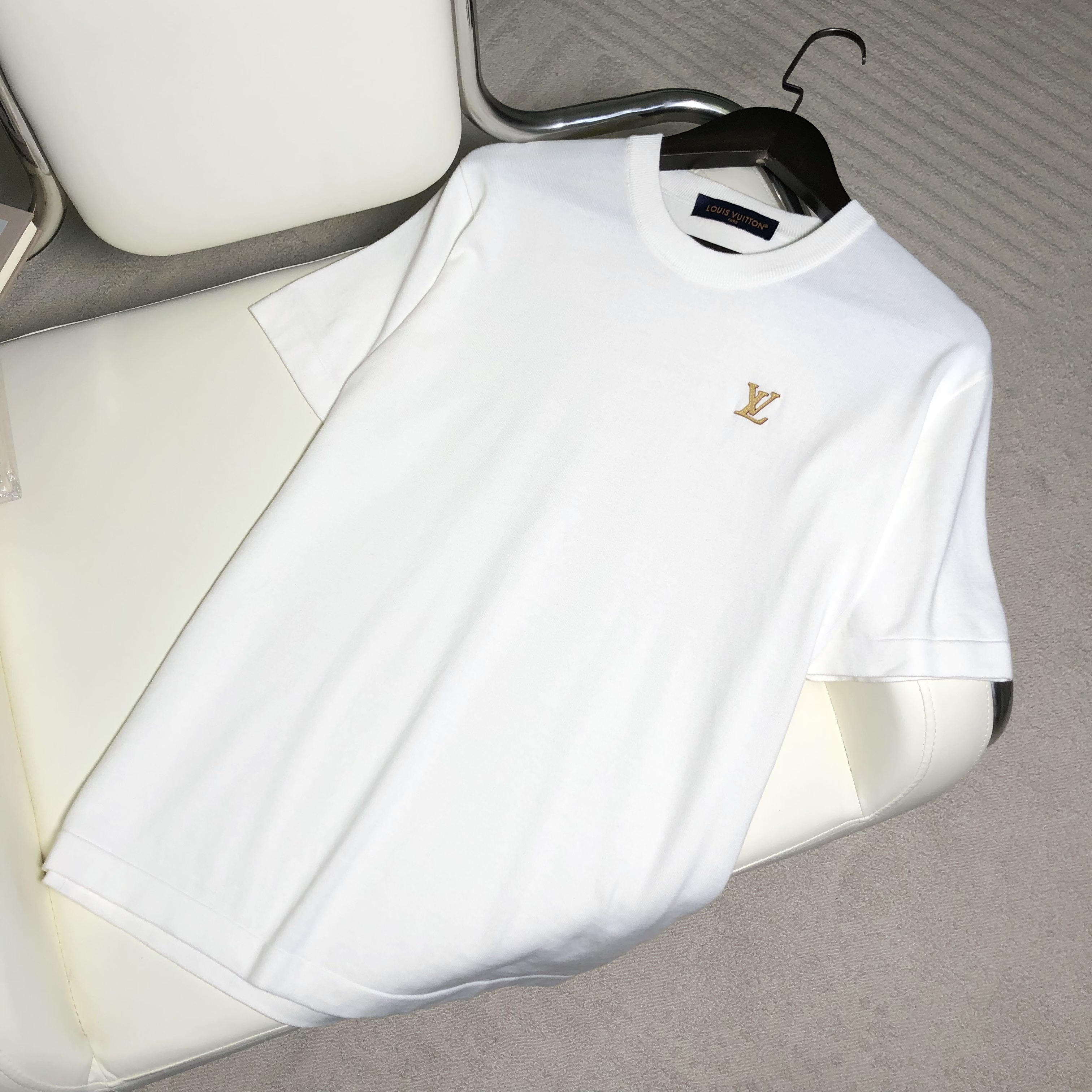 루이비통 Louis Vuitton 반팔 티셔츠 1AK70T