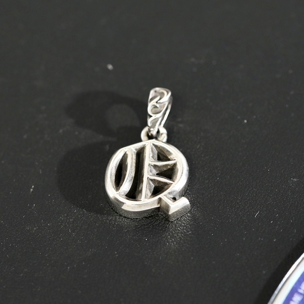 크롬하츠 Chrome Hearts 펜던 트 Q