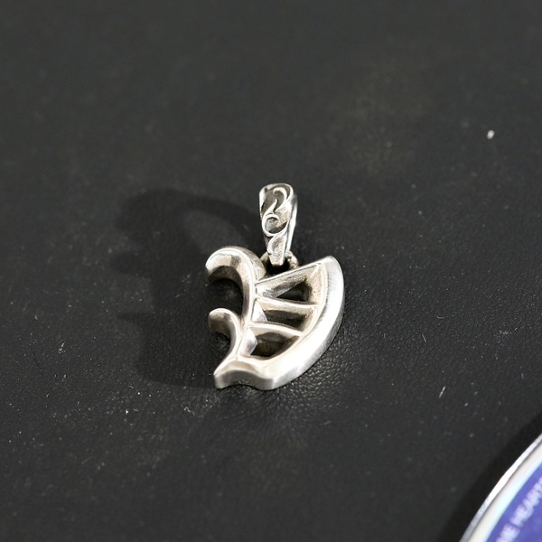 크롬하츠 Chrome Hearts 펜던 트  V