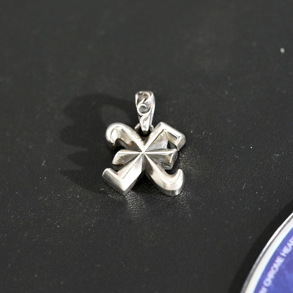 크롬하츠 Chrome Hearts 펜던 트 X