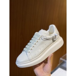Alexander McQueen 스니커즈