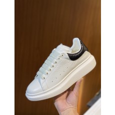 Alexander McQueen 스니커즈