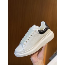 Alexander McQueen 스니커즈