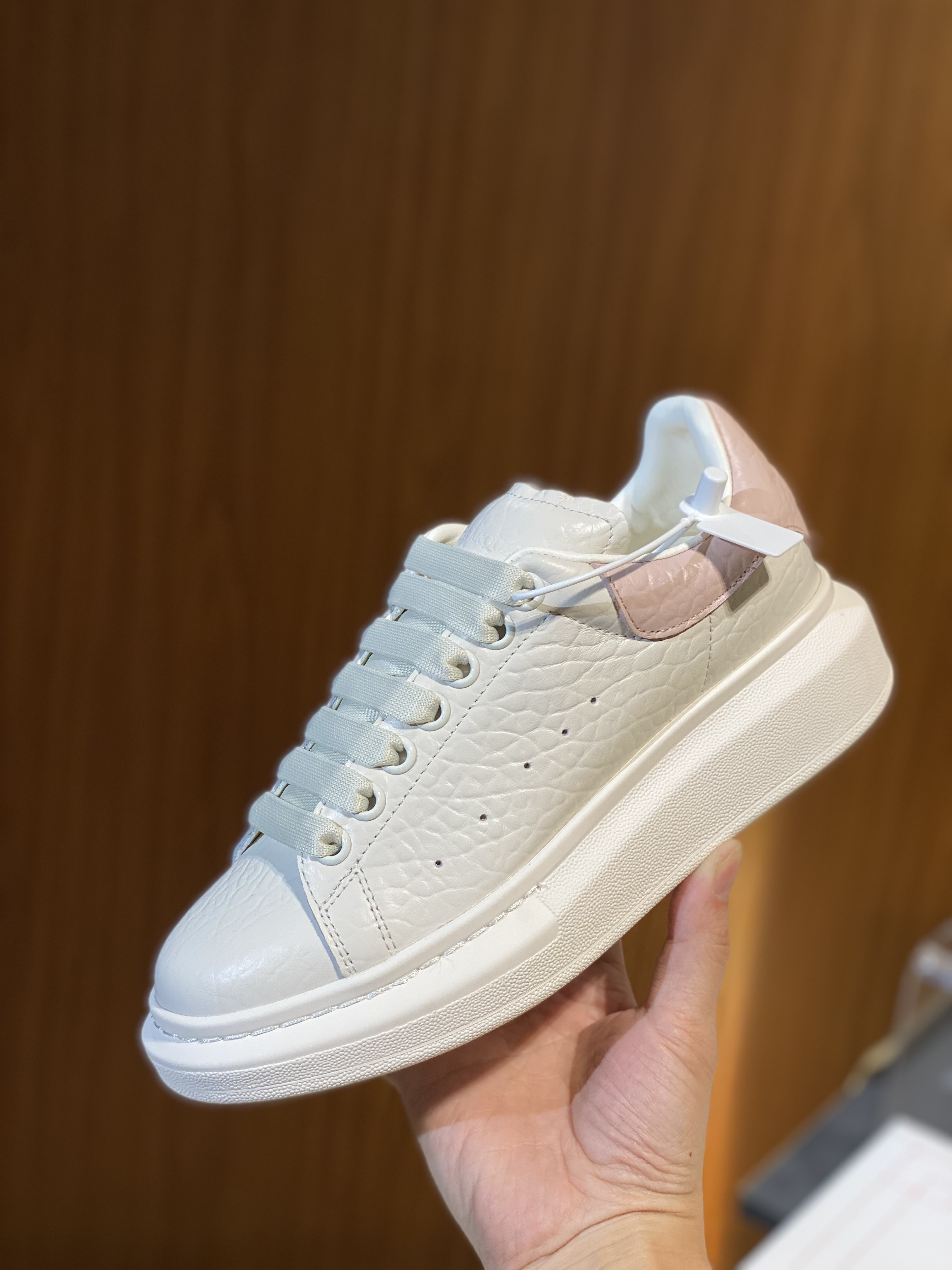 Alexander McQueen 스니커즈