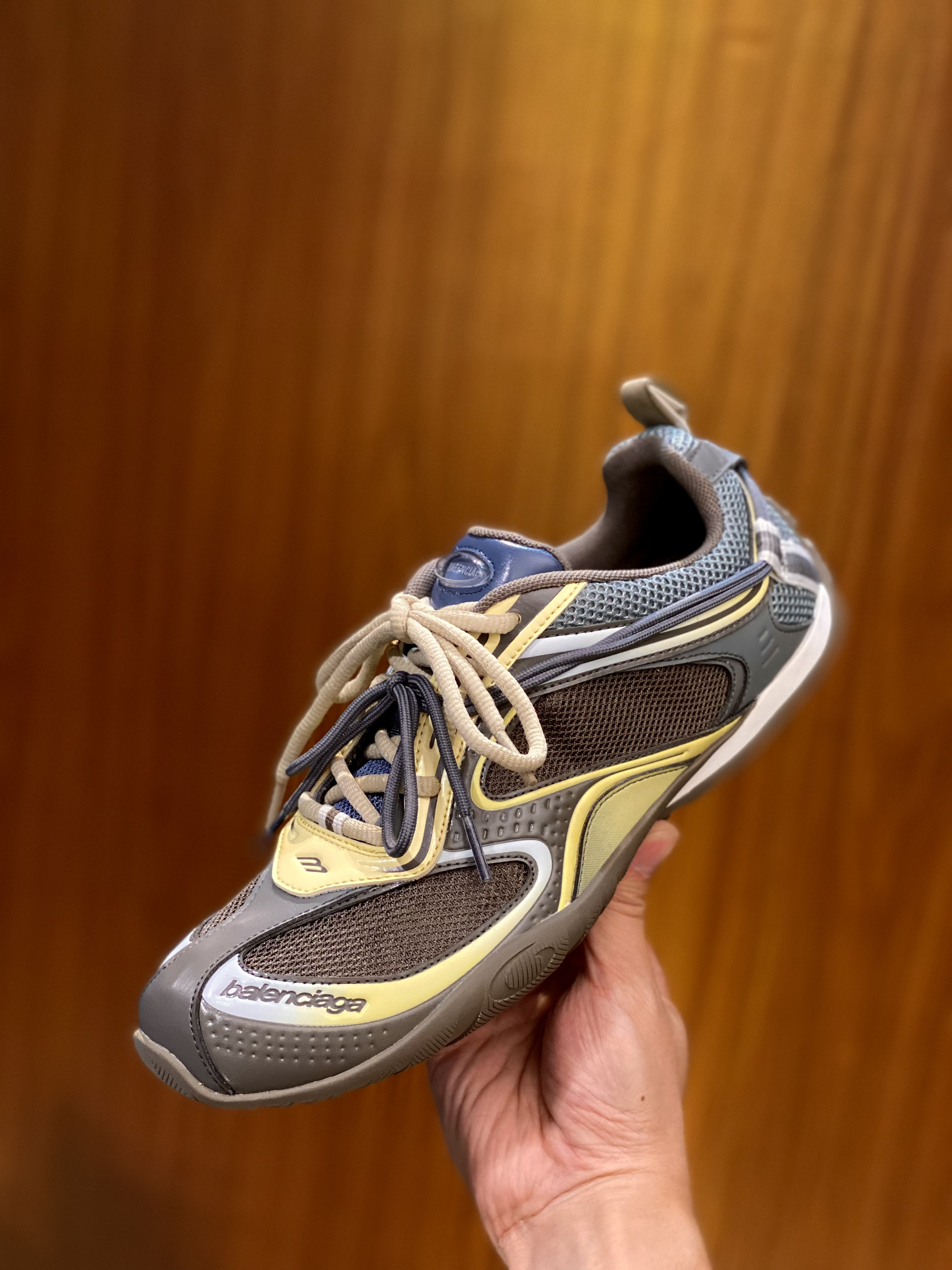 발렌시아가 Balenciaga Radar gradient lines 스니커즈