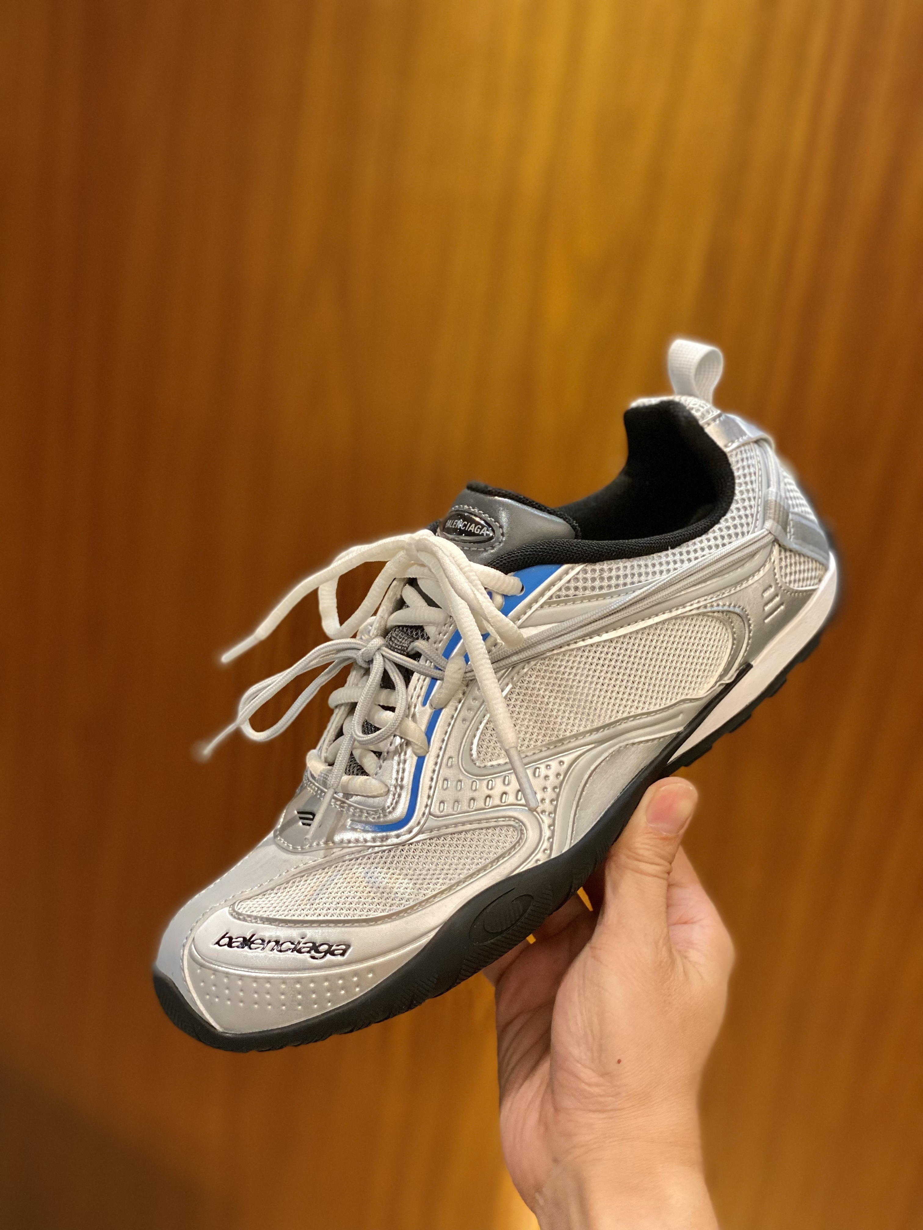 발렌시아가 Balenciaga Radar gradient lines 스니커즈