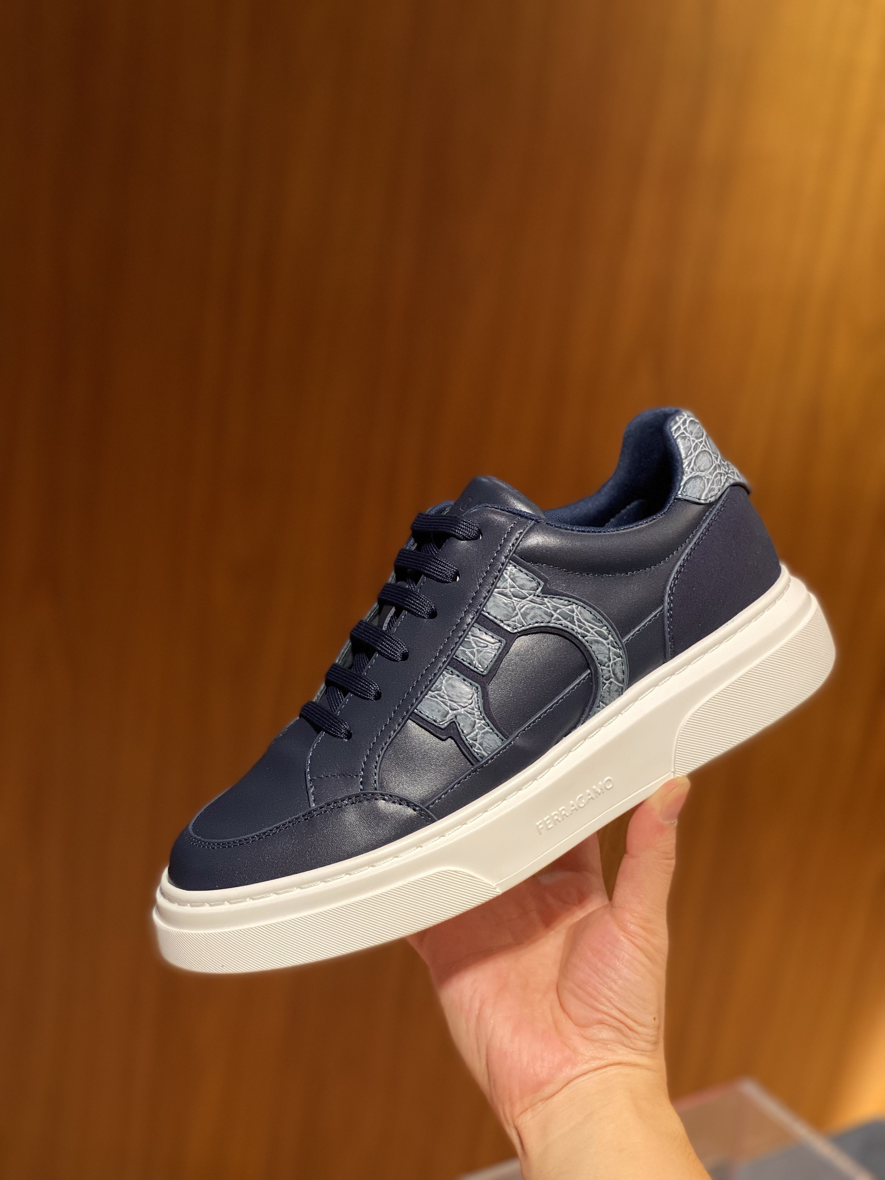 살바토레 페라가모 Salvatore Ferragamo 스니커즈