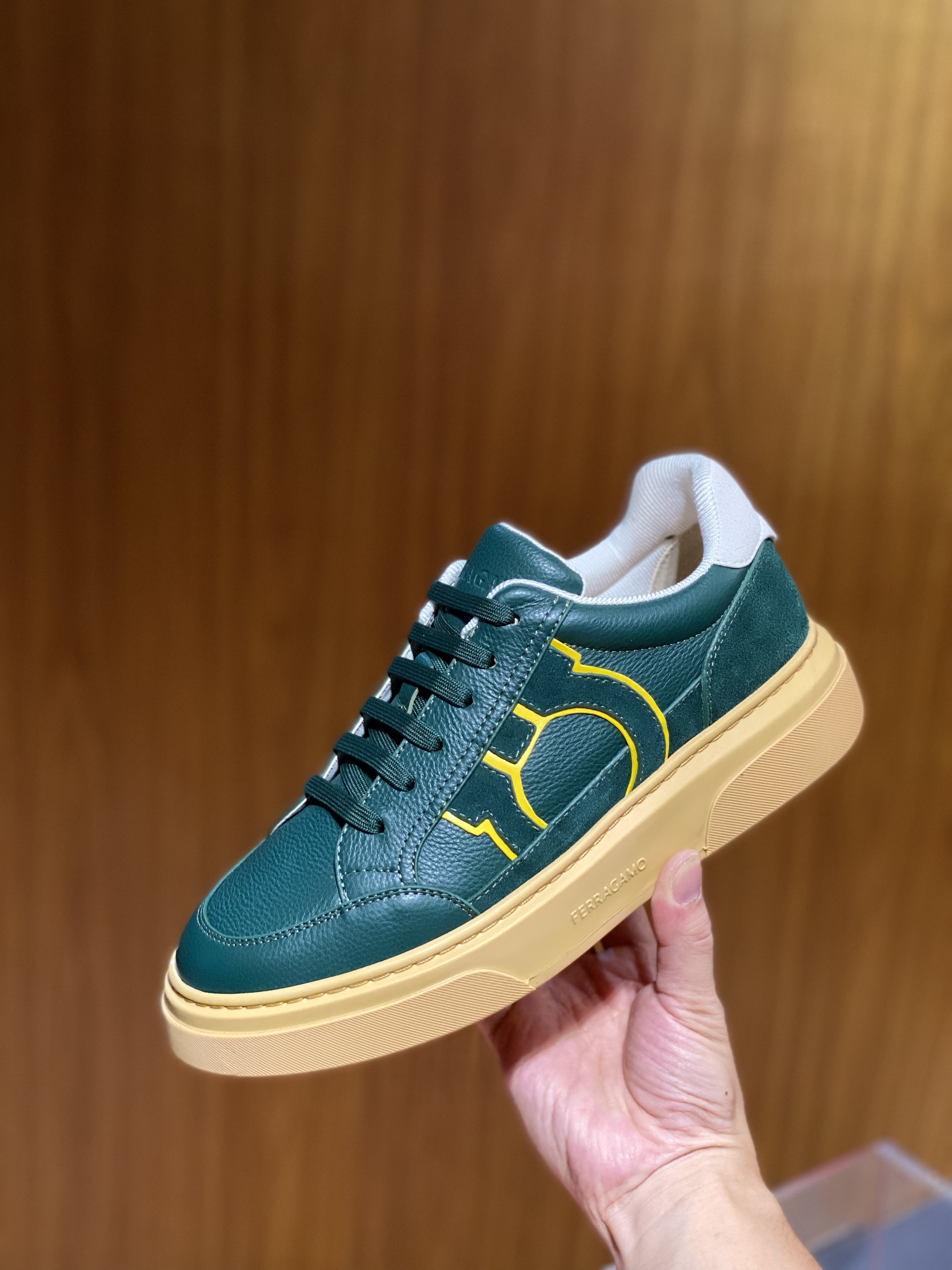 살바토레 페라가모 Salvatore Ferragamo 스니커즈