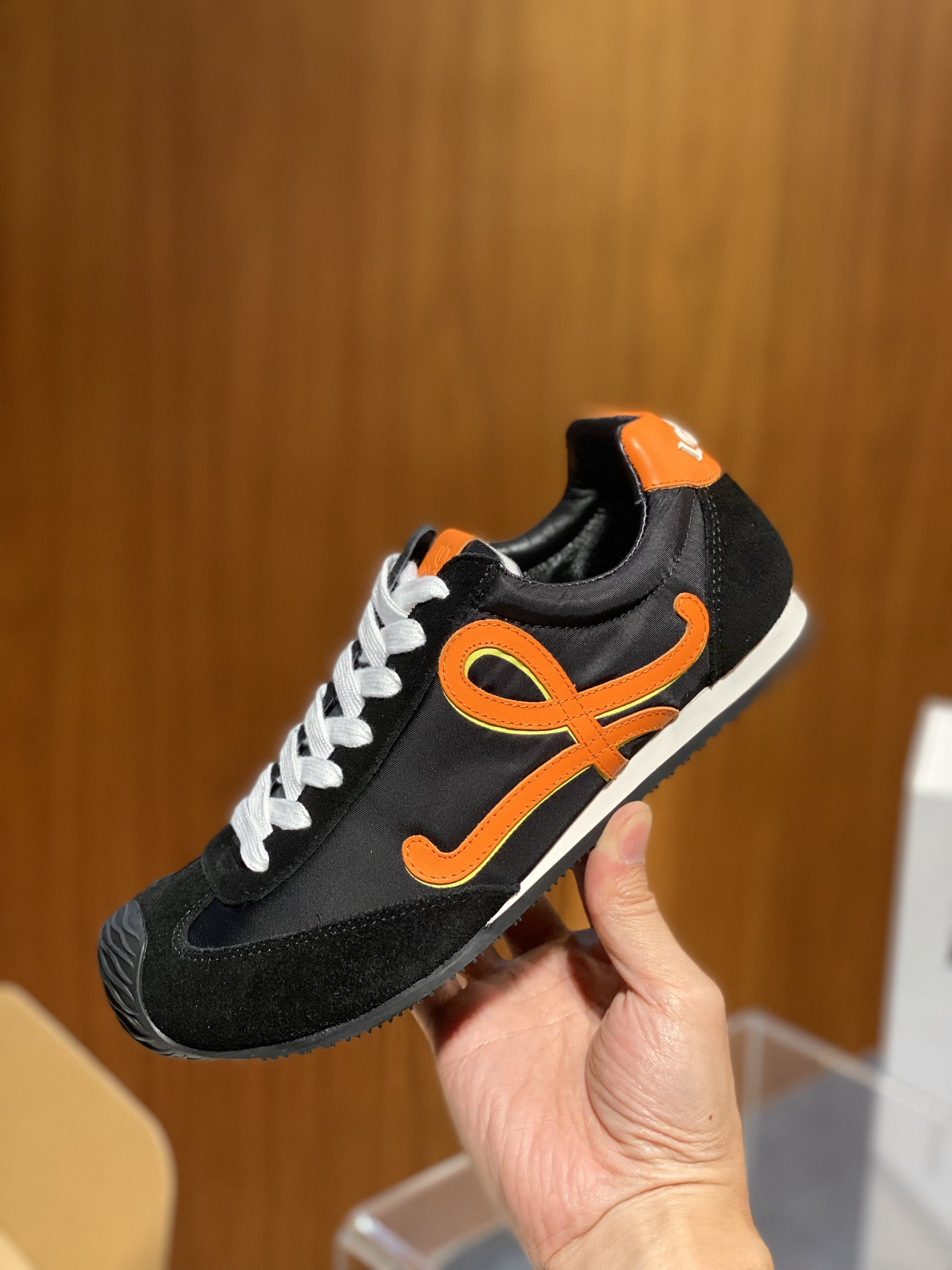 로에베 Loewe x Louis Wain Ballet Runner 2.0 스니커즈