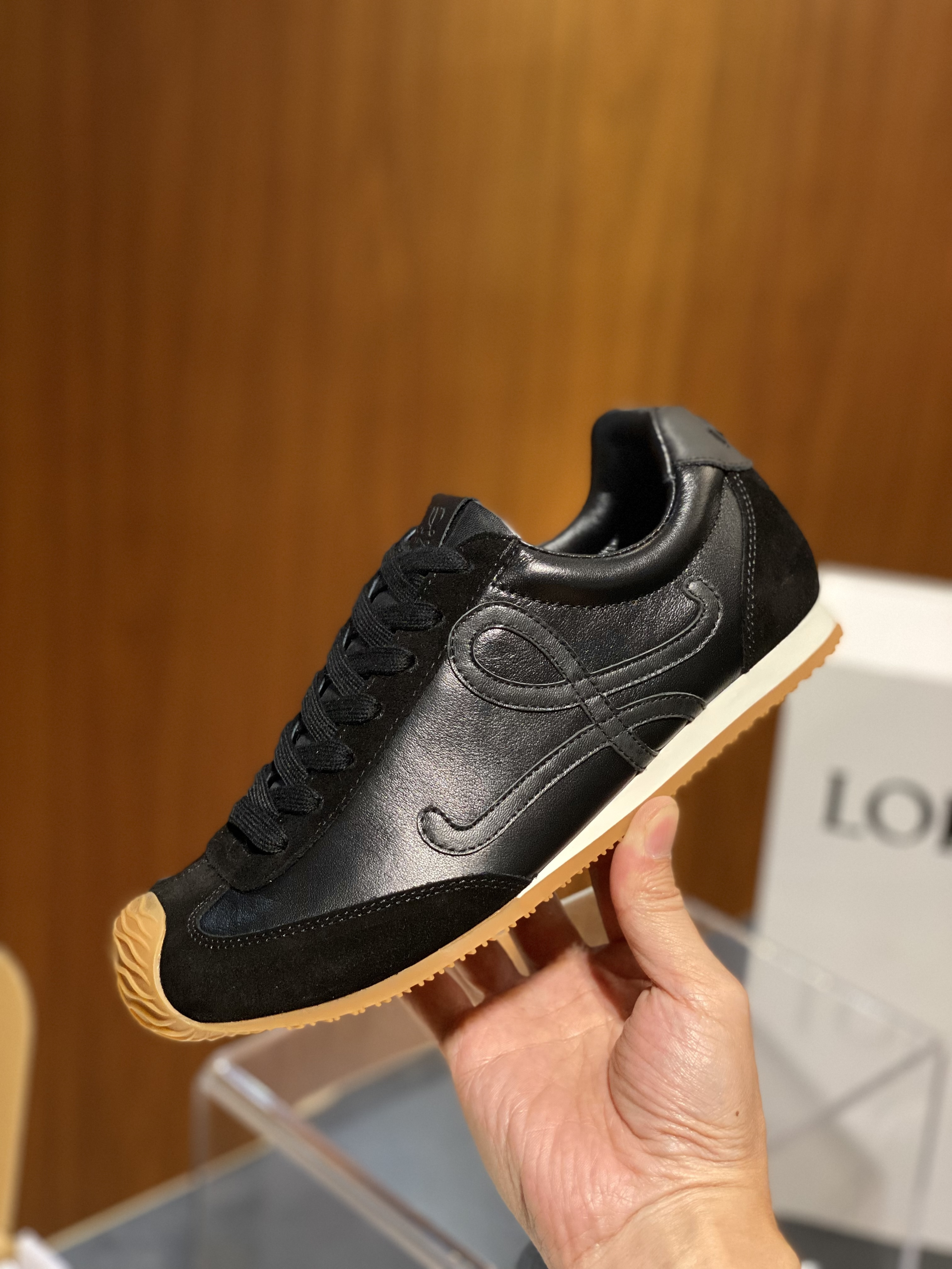 로에베 Loewe x Louis Wain Ballet Runner 2.0 스니커즈
