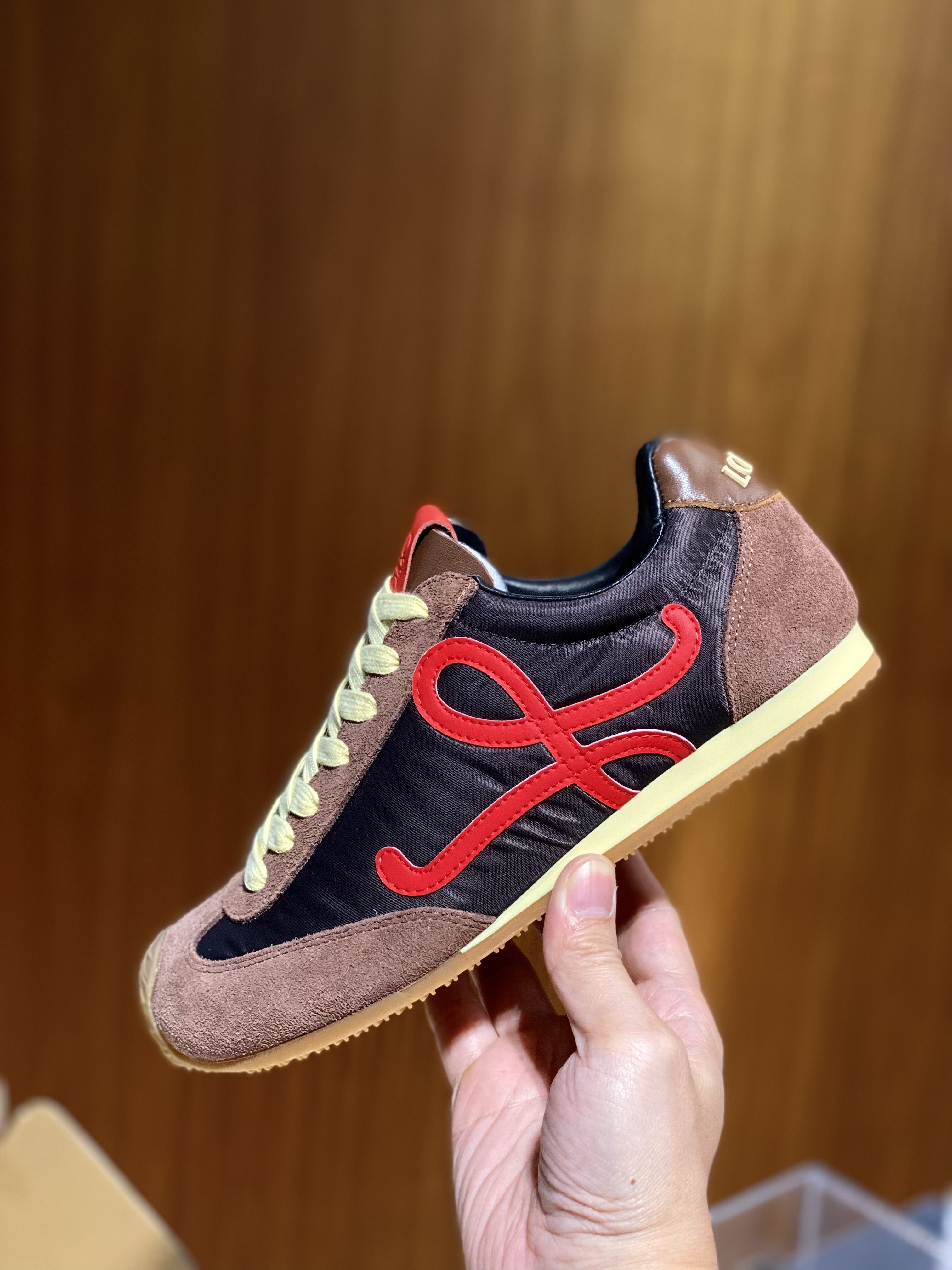 로에베 Loewe x Louis Wain Ballet Runner 2.0 스니커즈