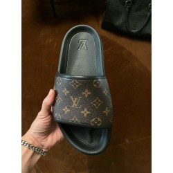 루이비통 Louis Vuitton Waterfront 슬리퍼