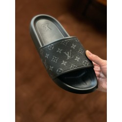 루이비통 Louis Vuitton Waterfront 슬리퍼