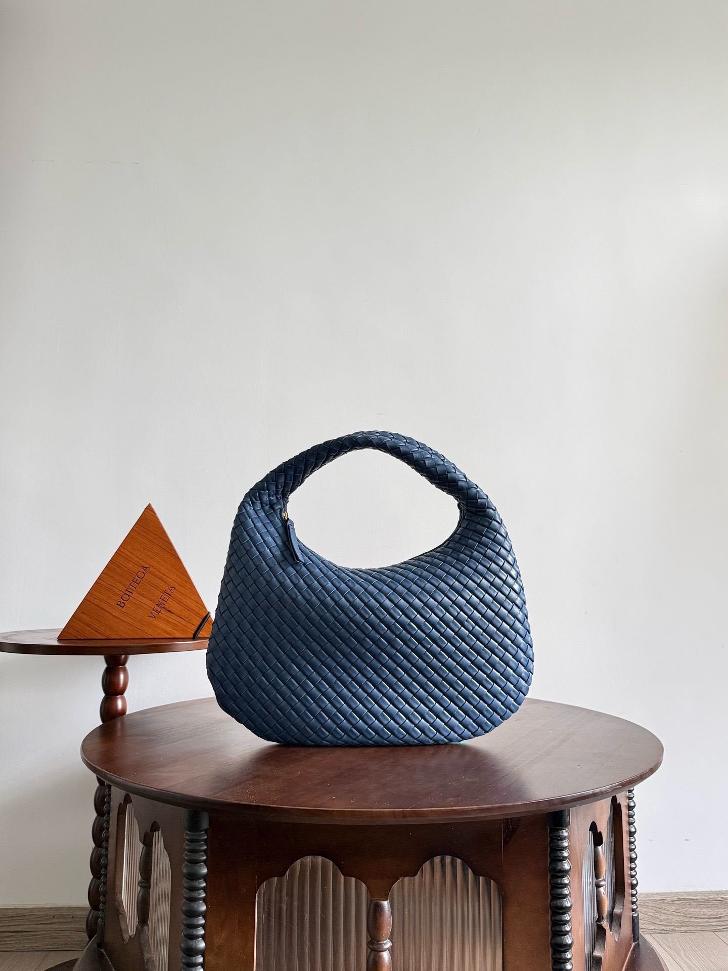 보테가베네타 Bottega Veneta 856737 Veneta 베네타 44cm