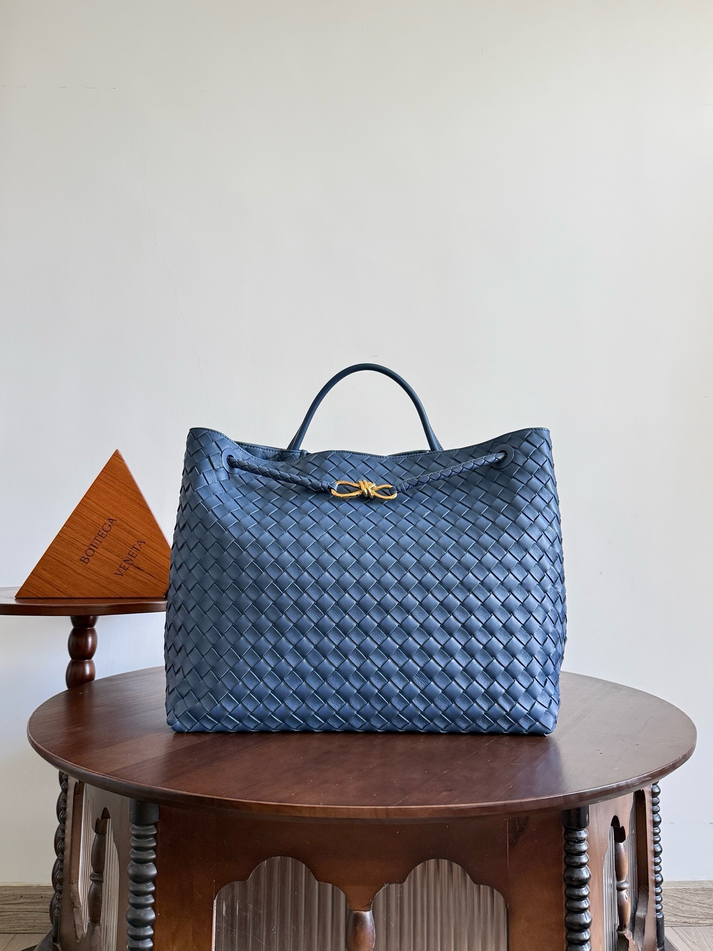 보테가 베네타 Bottega Veneta 743575 Andiamo 42cm