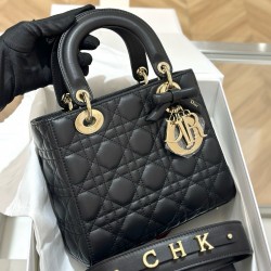 디올 Dior Small Lady Dior Bag Black 20cm
