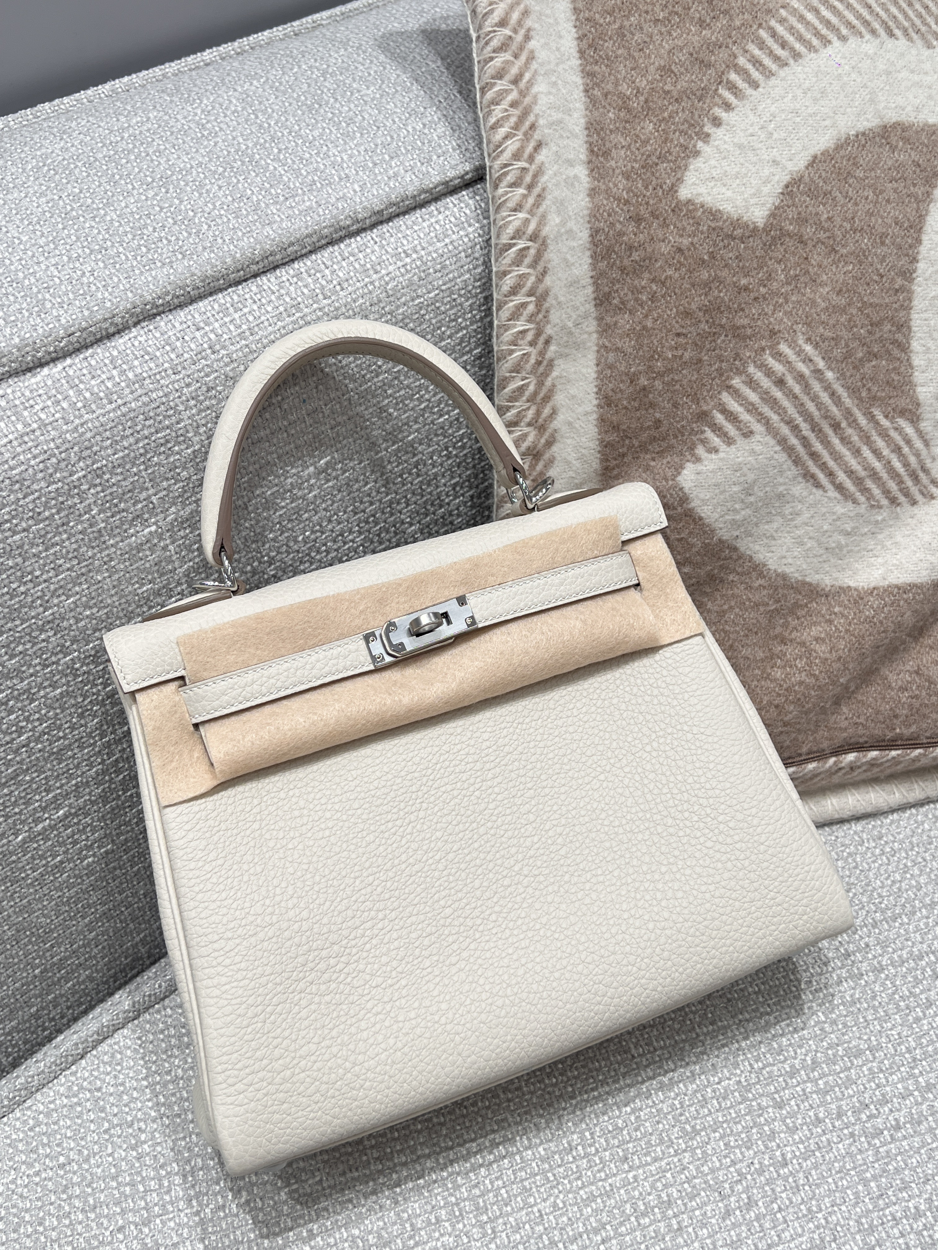 에르메스 Hermes Kelly 25cm Togo Grade 1 10 Craie/silver (Fil Au Chinois)