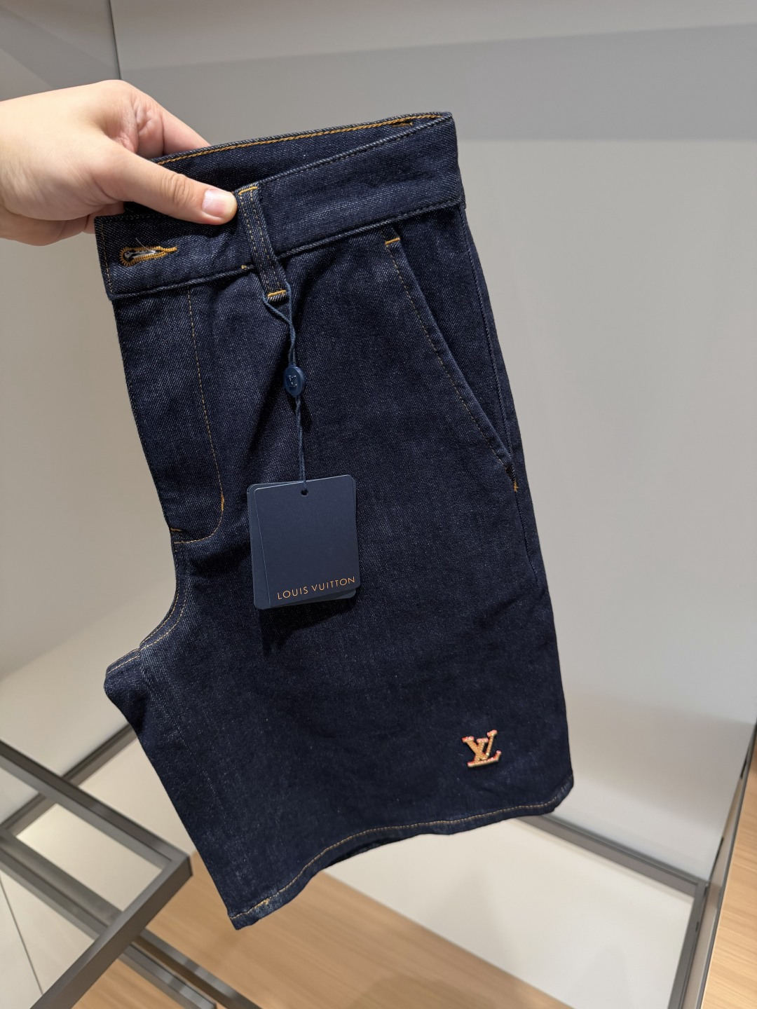 루이비통 Louis Vuitton 반바지 1AK6RO