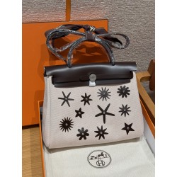 에르메스 Hermes Herbag 31cm Canvas and Cowhide Ecru and Ebene/silver
