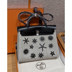 에르메스 Hermes Herbag 31cm Canvas and Cowhide Ecru and Noir/silver